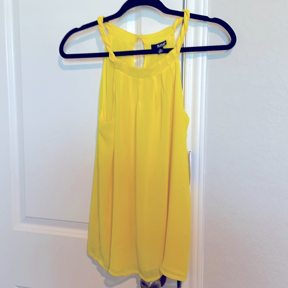 A splash of sunshine